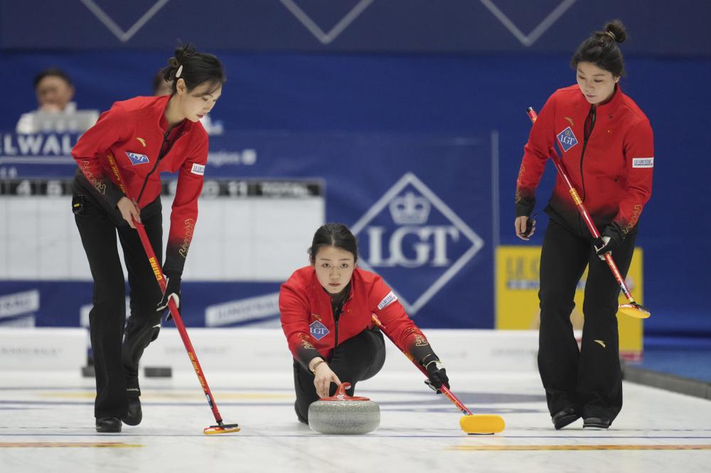 现出强大的 现出强大的